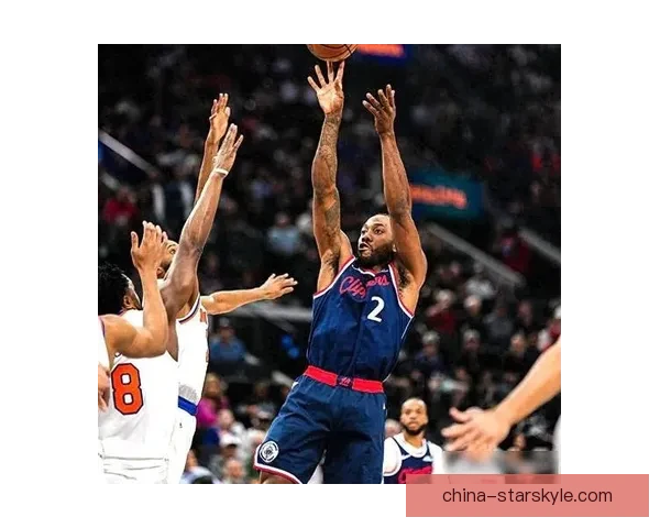 伦纳德带伤投篮仍信心满满